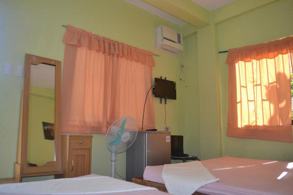 Ellen'S Resort Balabag  Kamer foto
